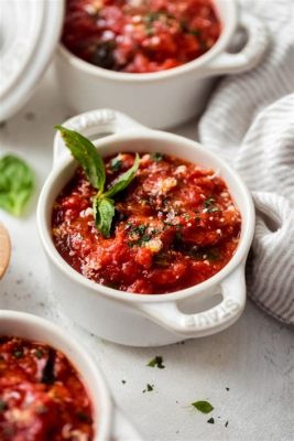  Pappa al Pomodoro: Delikatna zupa z participerami pomidorów i chrupiącym pieczywem!